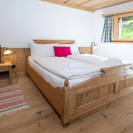 Charming Mountain Flat With Sauna