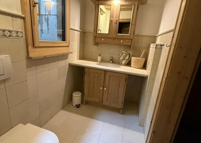 Charming Mountain Flat With Sauna